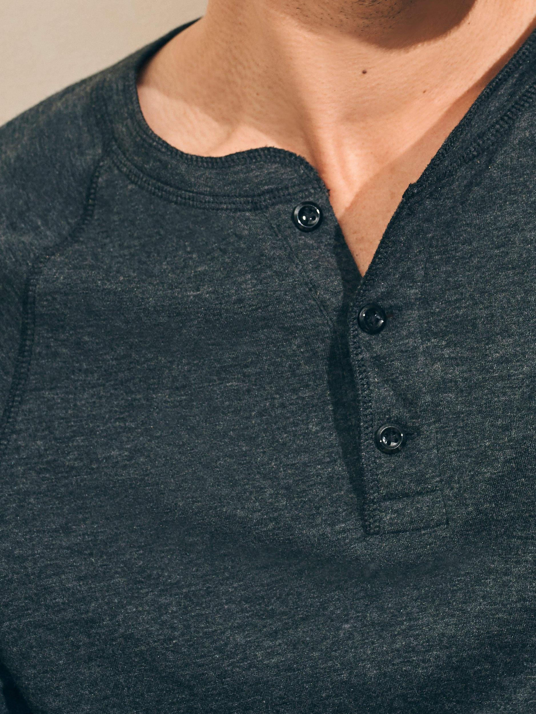 Long-Sleeve Newport Cloud Henley - Charcoal Heather Male Product Image