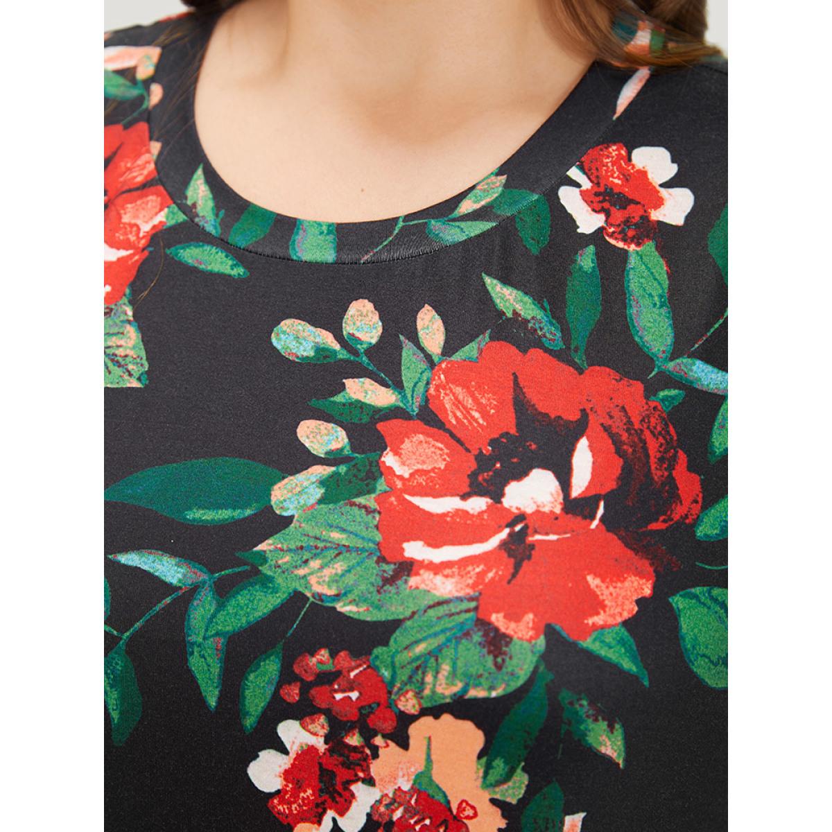 Plus Size Floral Print Pocket Midi Dress Black Women Casual Pocket Round Neck Short sleeve Curvy Midi Dress BloomChic 28/5X Product Image