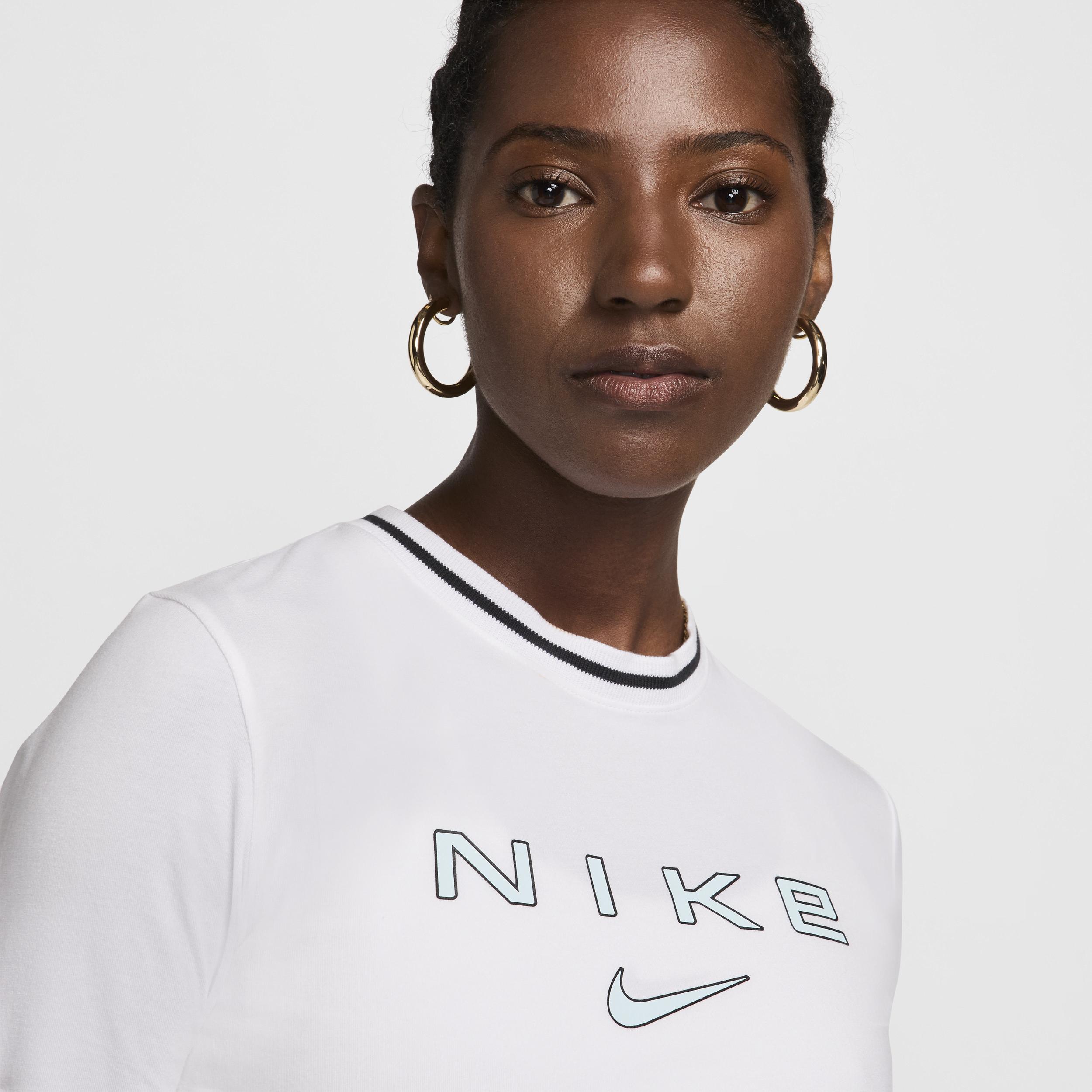 Nike Sportswear Chill Knit Women's Slim Long-Sleeve Cropped Graphic T-Shirt Product Image