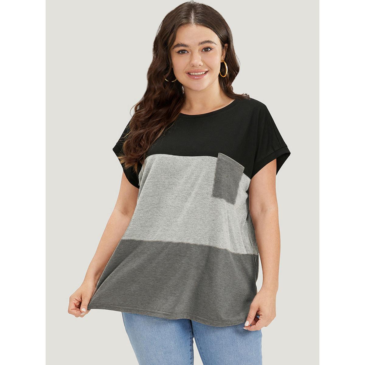 Plus Size Colorblock Contrast Patched Pocket Batwing Sleeve T-shirt Gray Women Casual Contrast Colorblock Round Neck Dailywear T-shirts BloomChic 30/6X Product Image