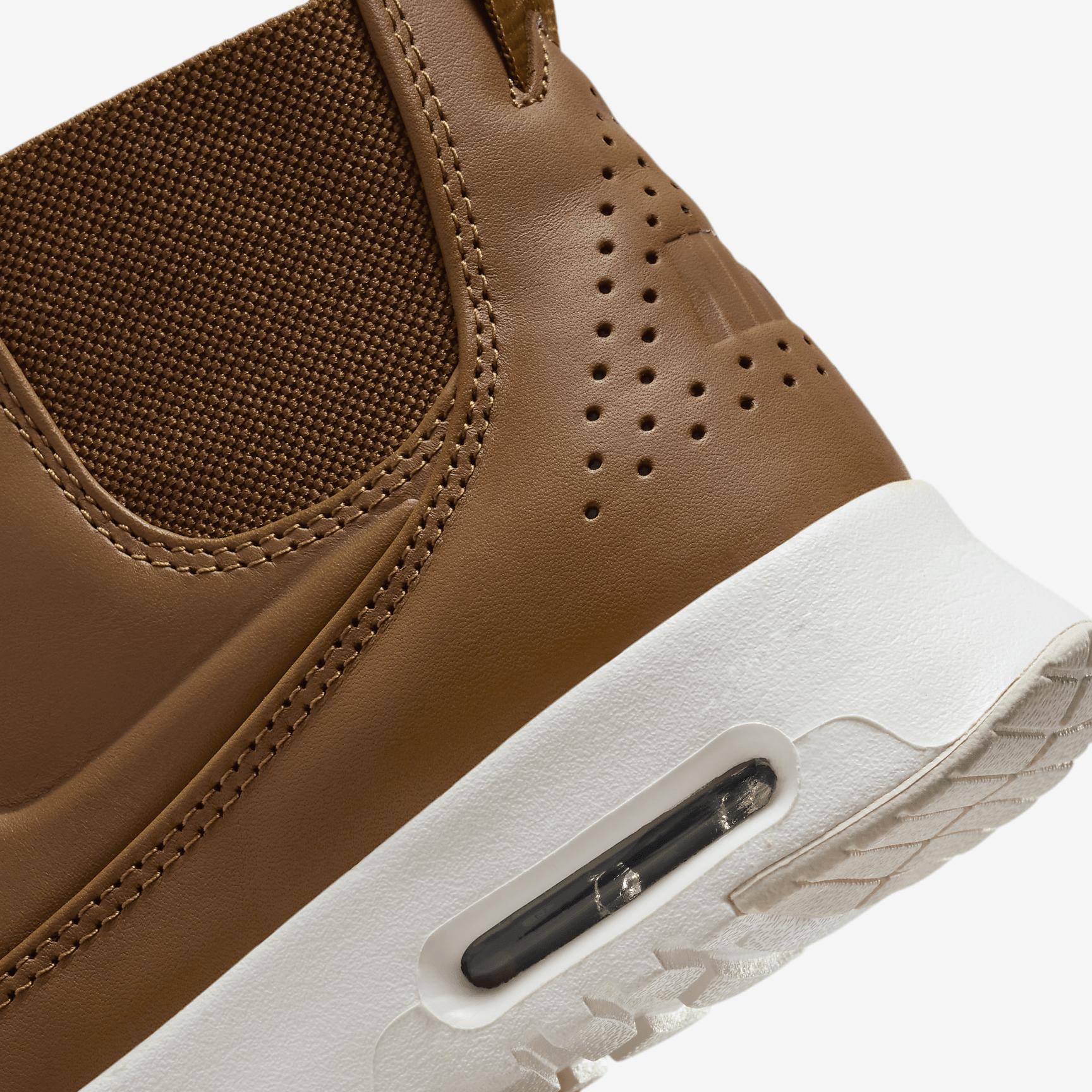 Nike Air Max Thea Mid Women's Shoe Product Image