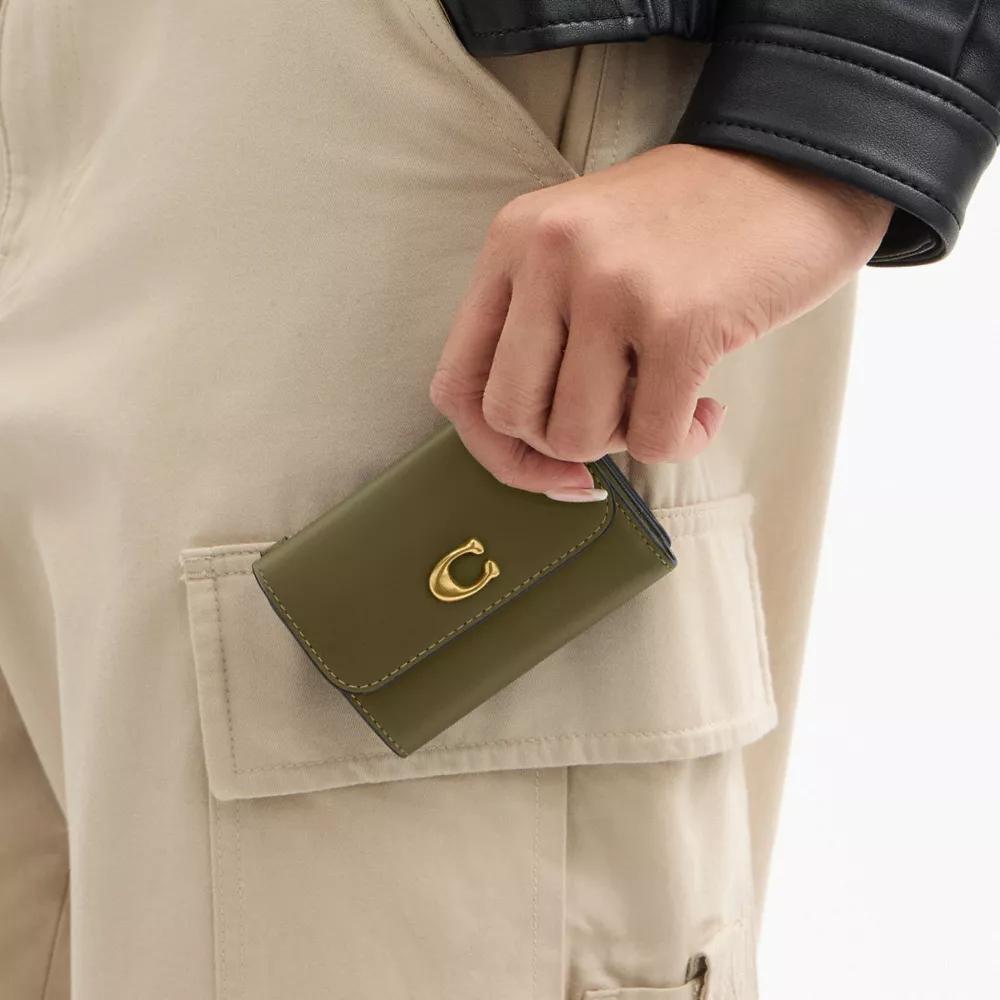 Essential Card Holder Wallet Product Image