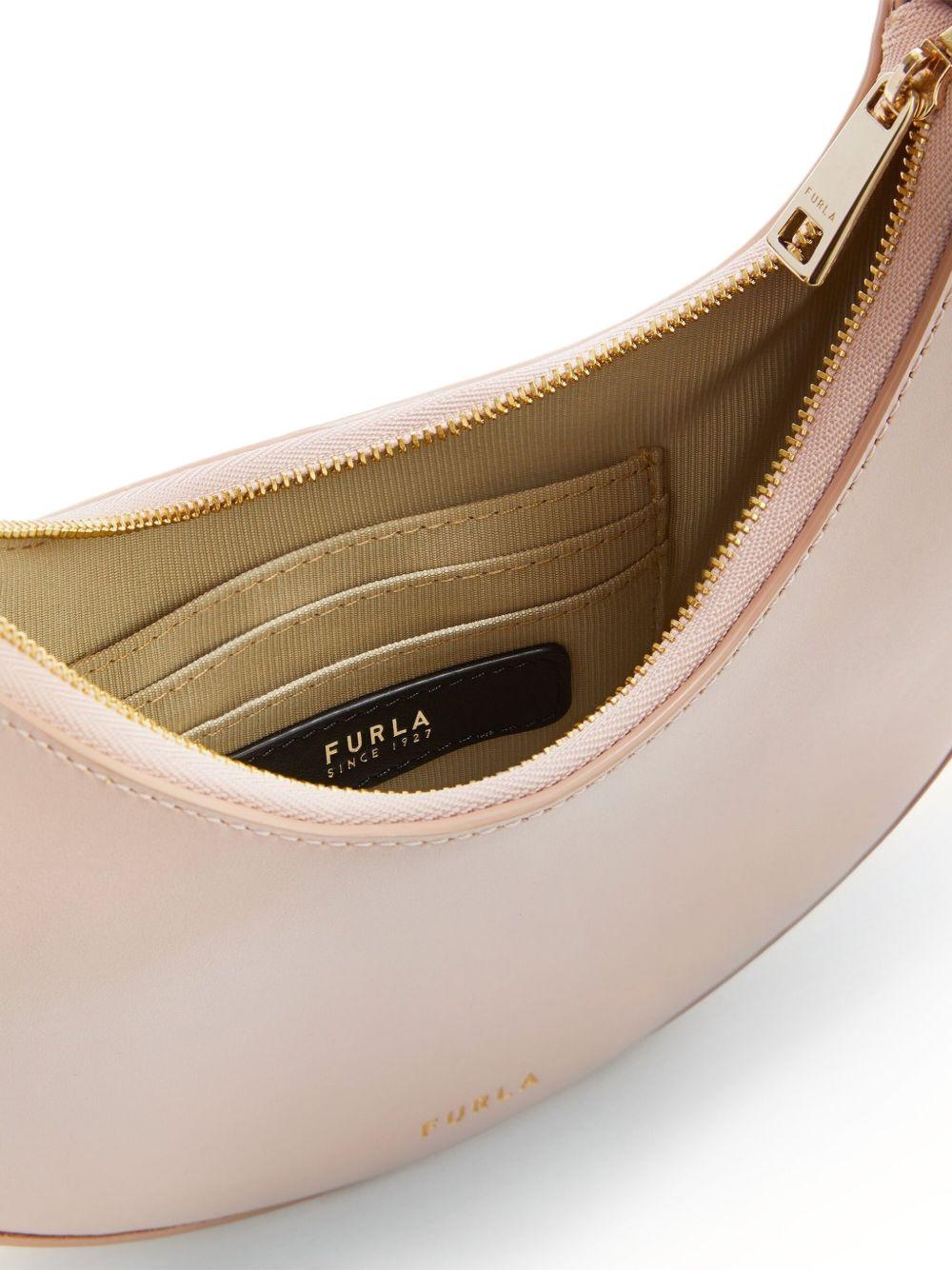 curved shoulder bag Product Image