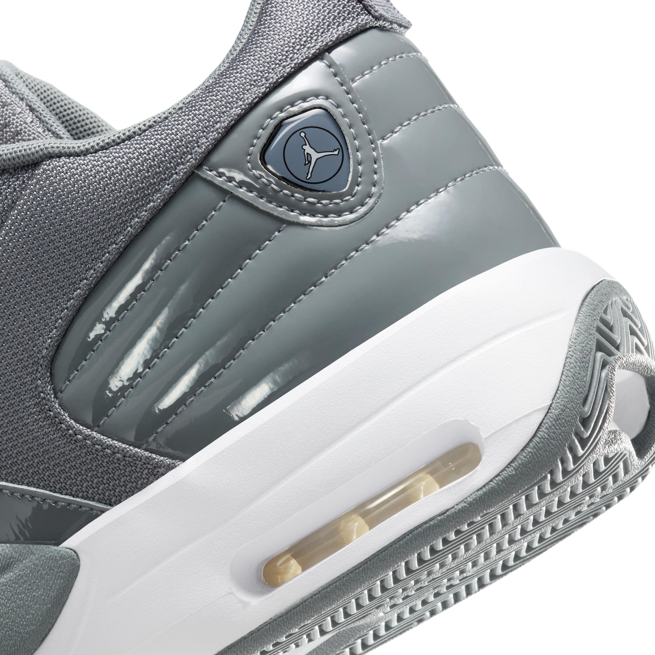 Mens Max Aura 6 Basketball Shoes Product Image