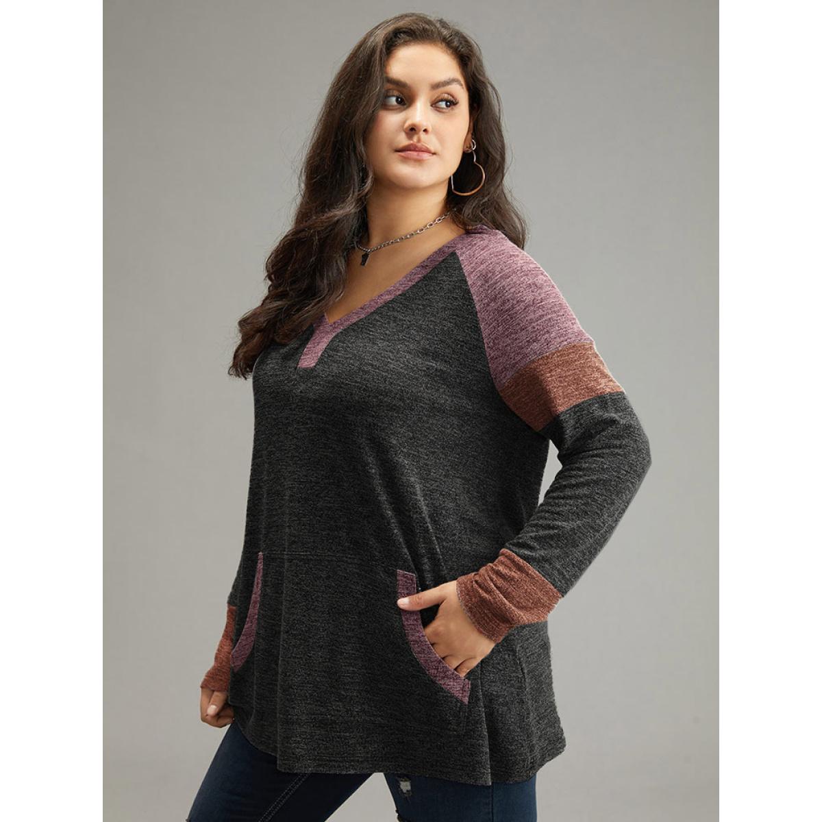 Plus Size Contrast Pocket Raglan Sleeve T-shirt DimGray Women Casual Contrast Plain Dailywear T-shirts BloomChic 30/6X Product Image