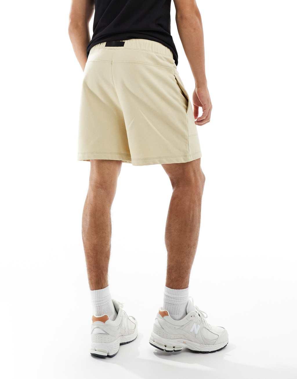 The North Face Stratus shorts in beige Product Image