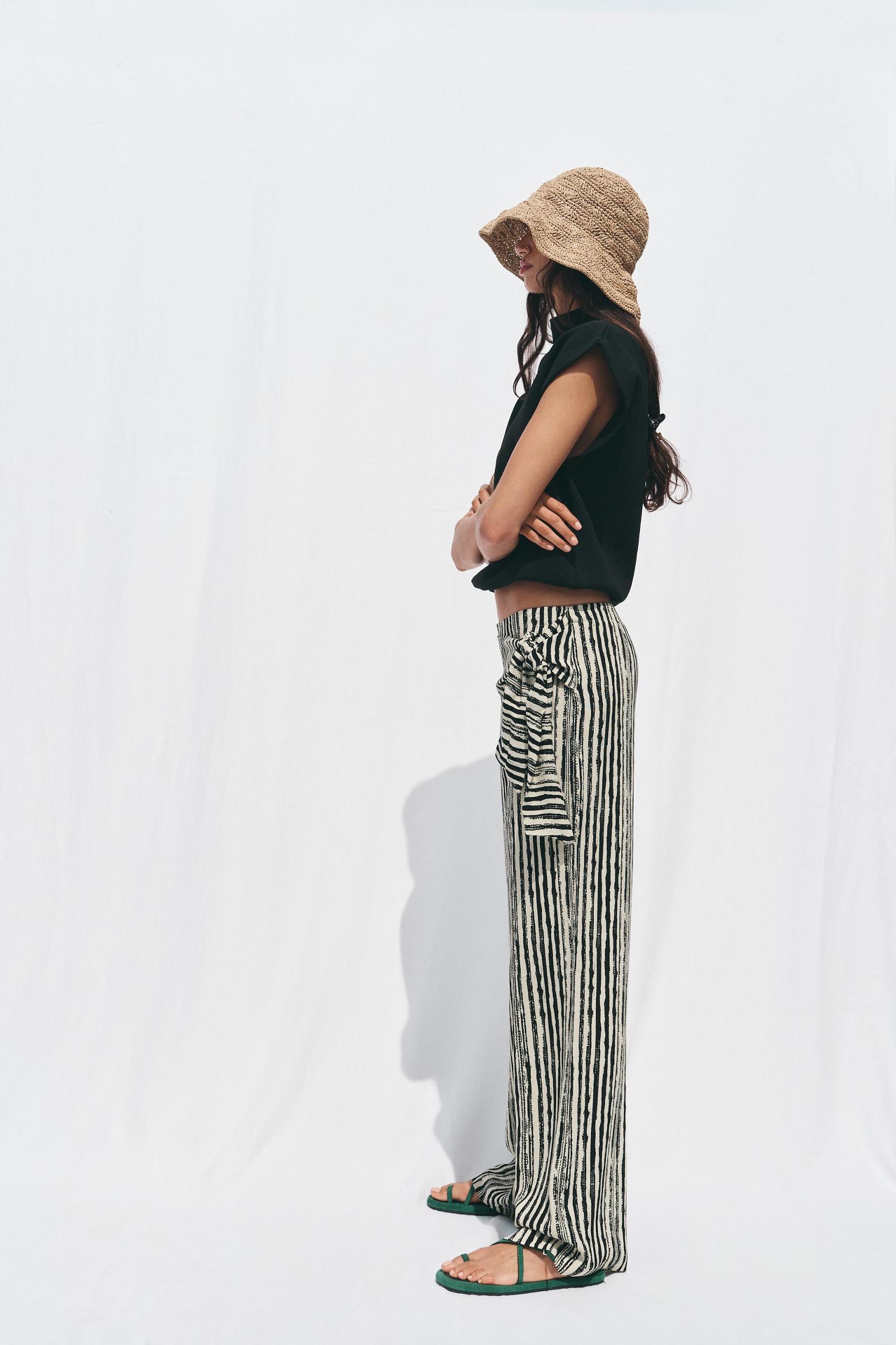 STRIPED WIDE LEG WRAP PANTS Product Image