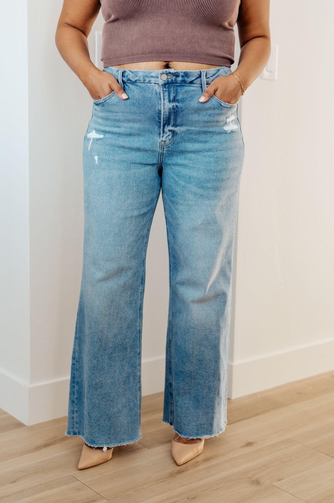 Rose High Rise 90's Straight Jeans in Dark Wash (Online Exclusive) Product Image