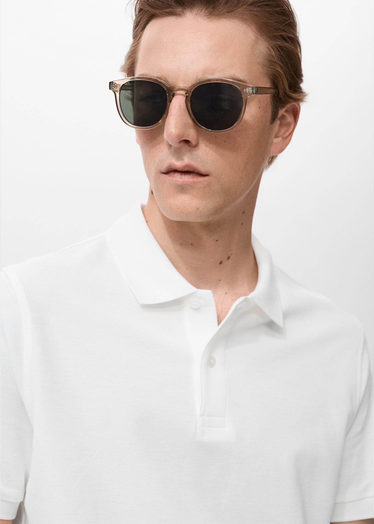 Regular-fit cotton piqué polo shirt - Men | MANGO USA Product Image