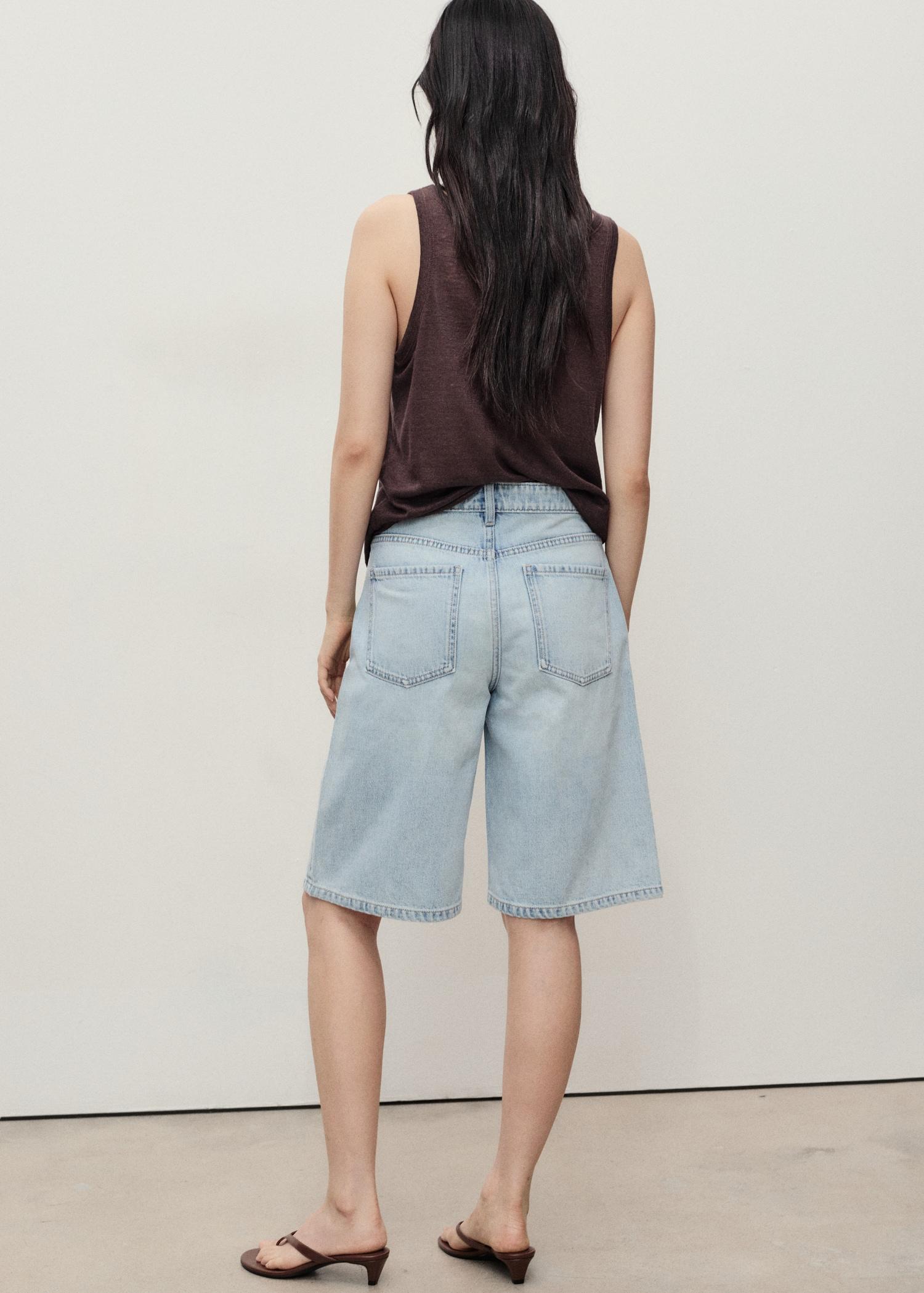 Mid-rise denim Bermuda jorts - Women | MANGO USA Product Image