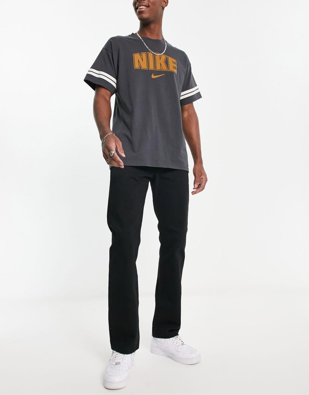 Levi's 501 original fit jeans in black Product Image