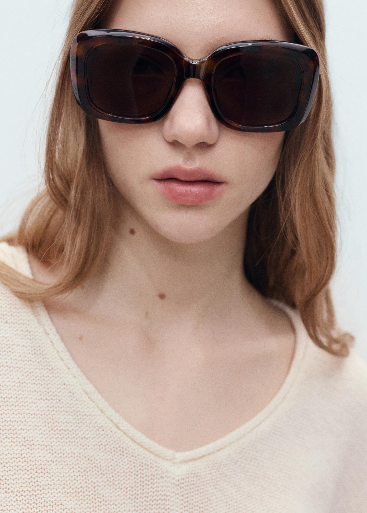 V-neck knit sweater - Women | MANGO USA Product Image