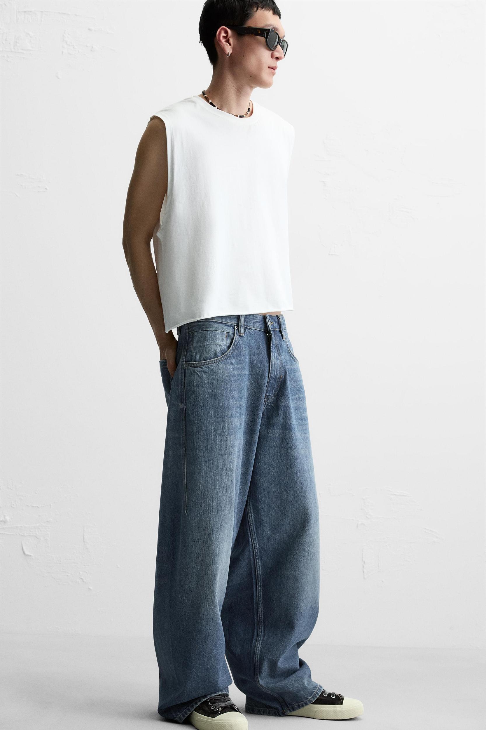 BALLOON FIT JEANS Product Image