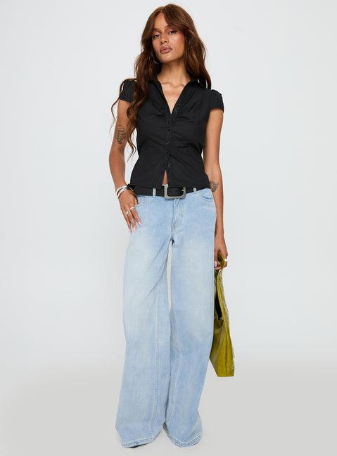 Arianwyn Short Sleeve Shirt Black Product Image