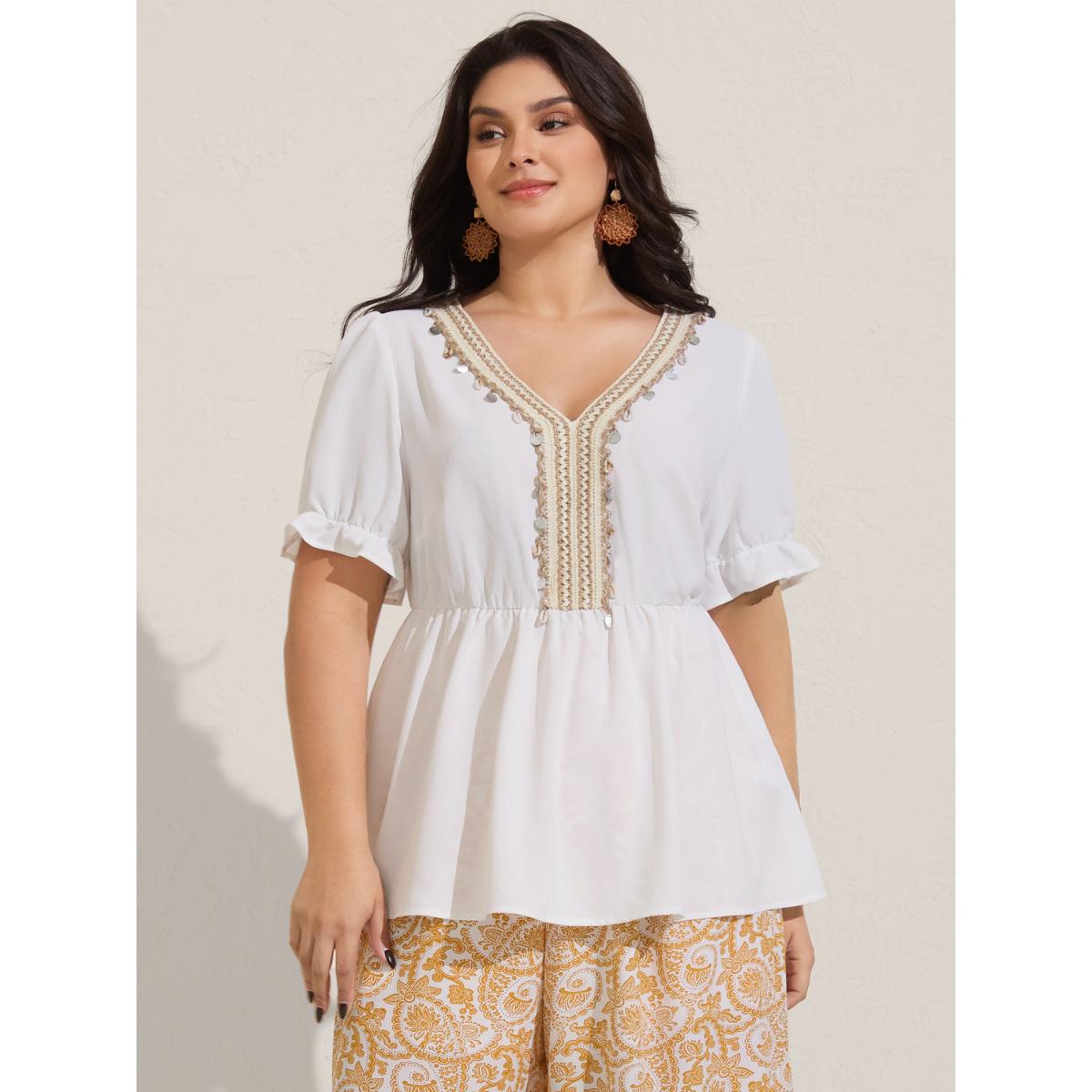 Plus Size Originalwhite Contrast Webbing Shell Detail Blouse Women Short sleeve V-neck Vacation Blouses BloomChic 12/L Product Image