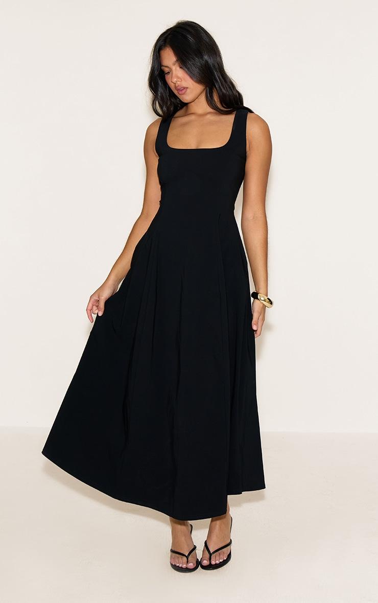 Black Scoop Neck Sleeveless Maxi Dress Product Image