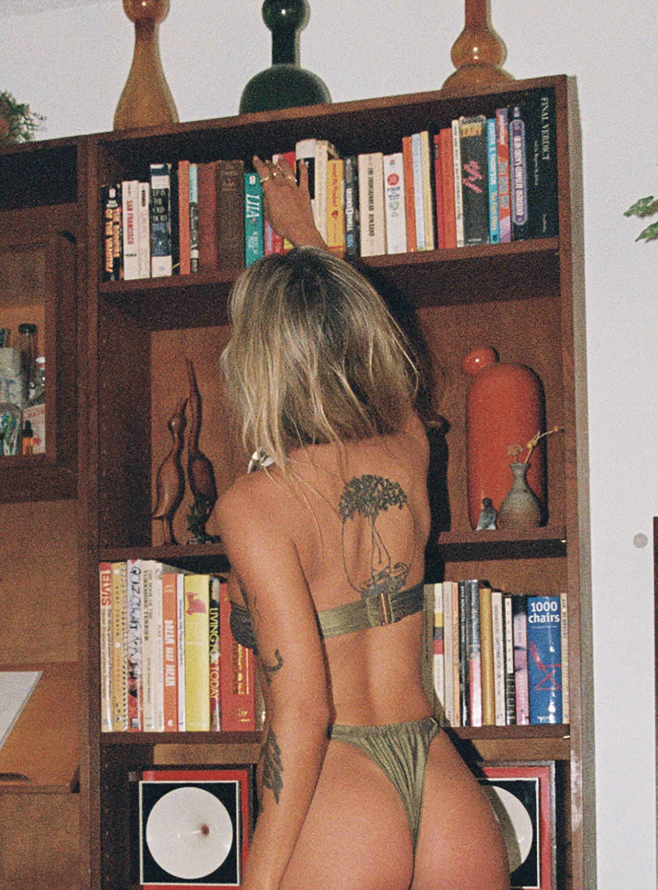 Janea Bandeau Ring Shine Bikini Top Green Product Image