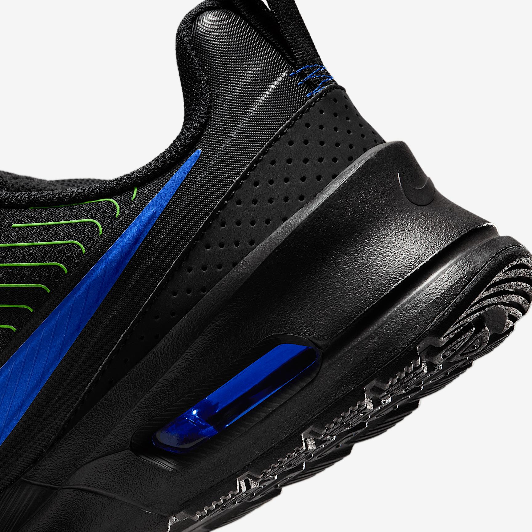 Nike Men's Air Max Nuaxis Shoes Product Image