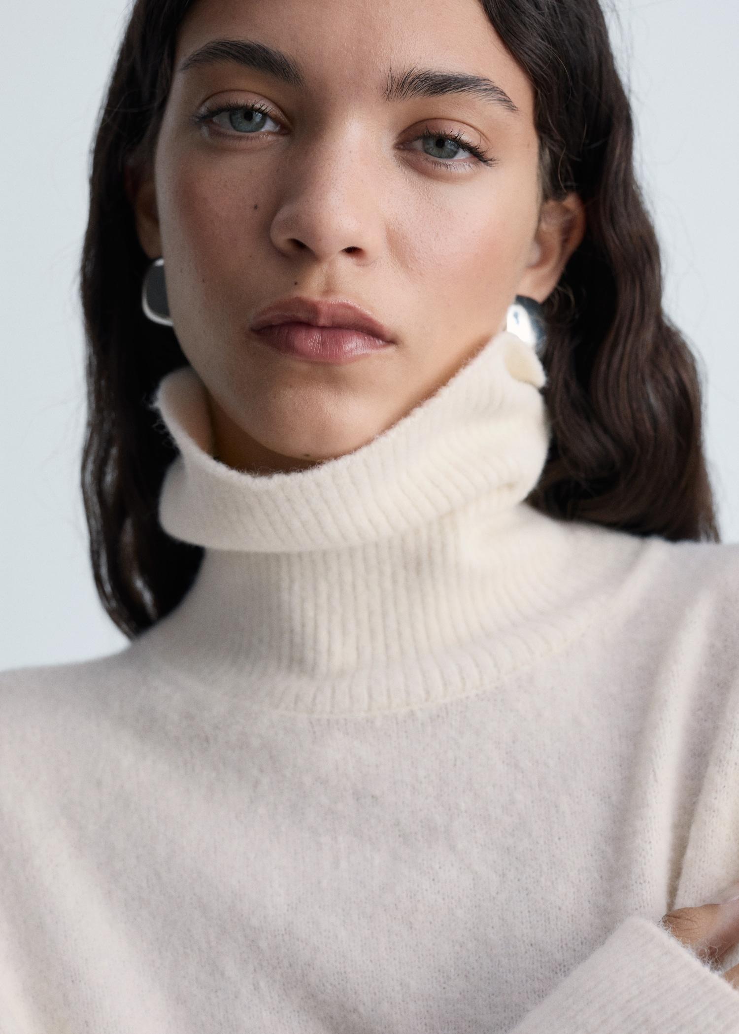 Short knitted turtleneck dress - Women | MANGO USA Product Image