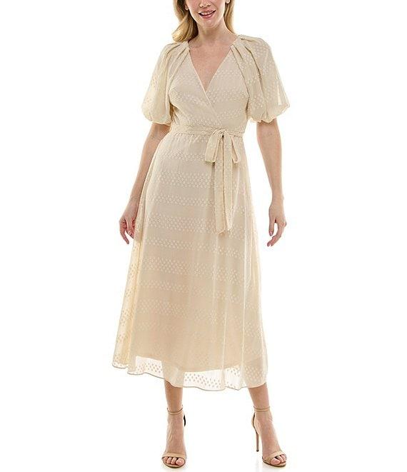 Moda Tara Short Puffed Sleeve V-Neck Chiffon A-Line Midi Dress Product Image