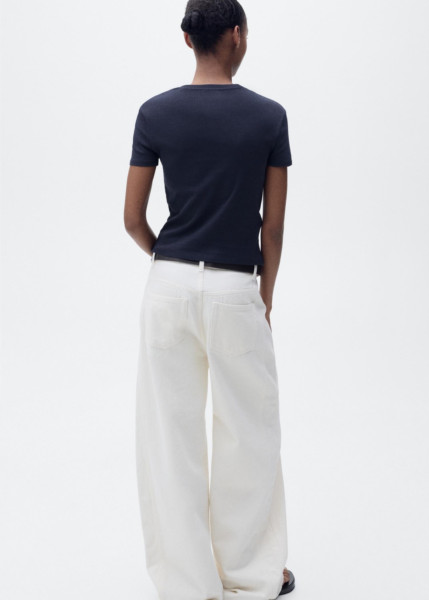 Fitted cotton t-shirt - Women | MANGO USA Product Image