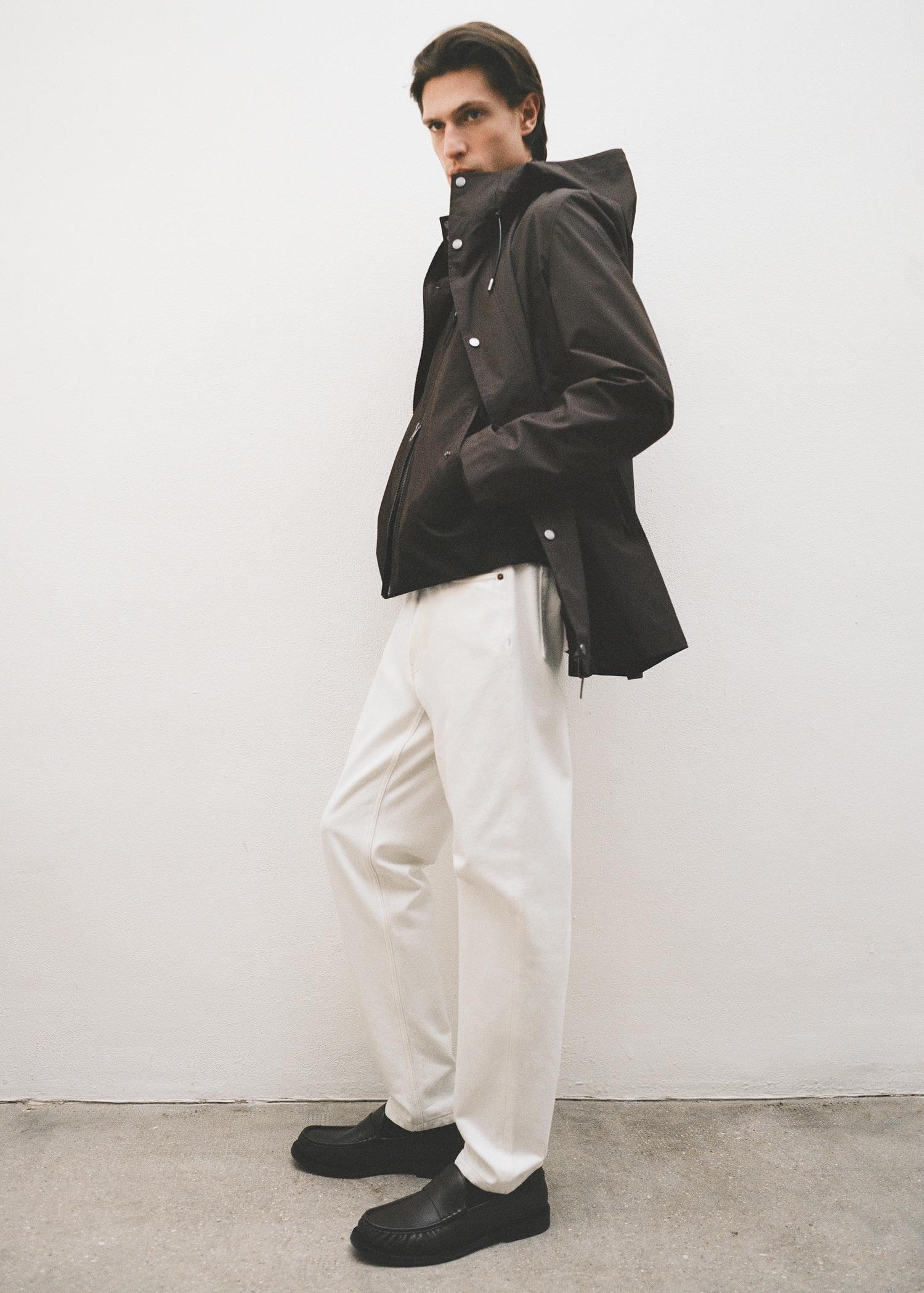 Tapered-fit selvedge jeans - Men | MANGO USA Product Image