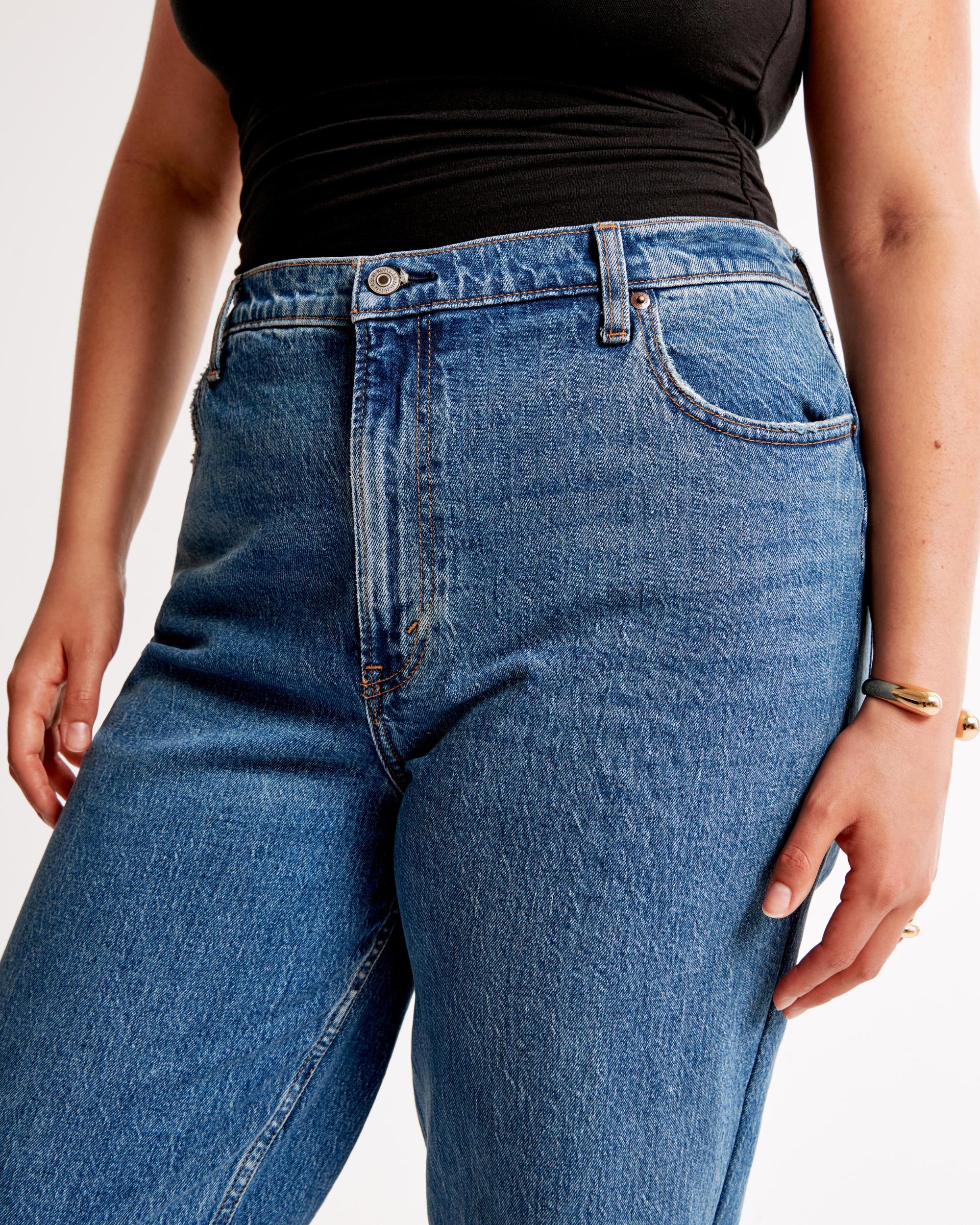 Curve Love Ultra High Rise 90s Straight Jean Product Image