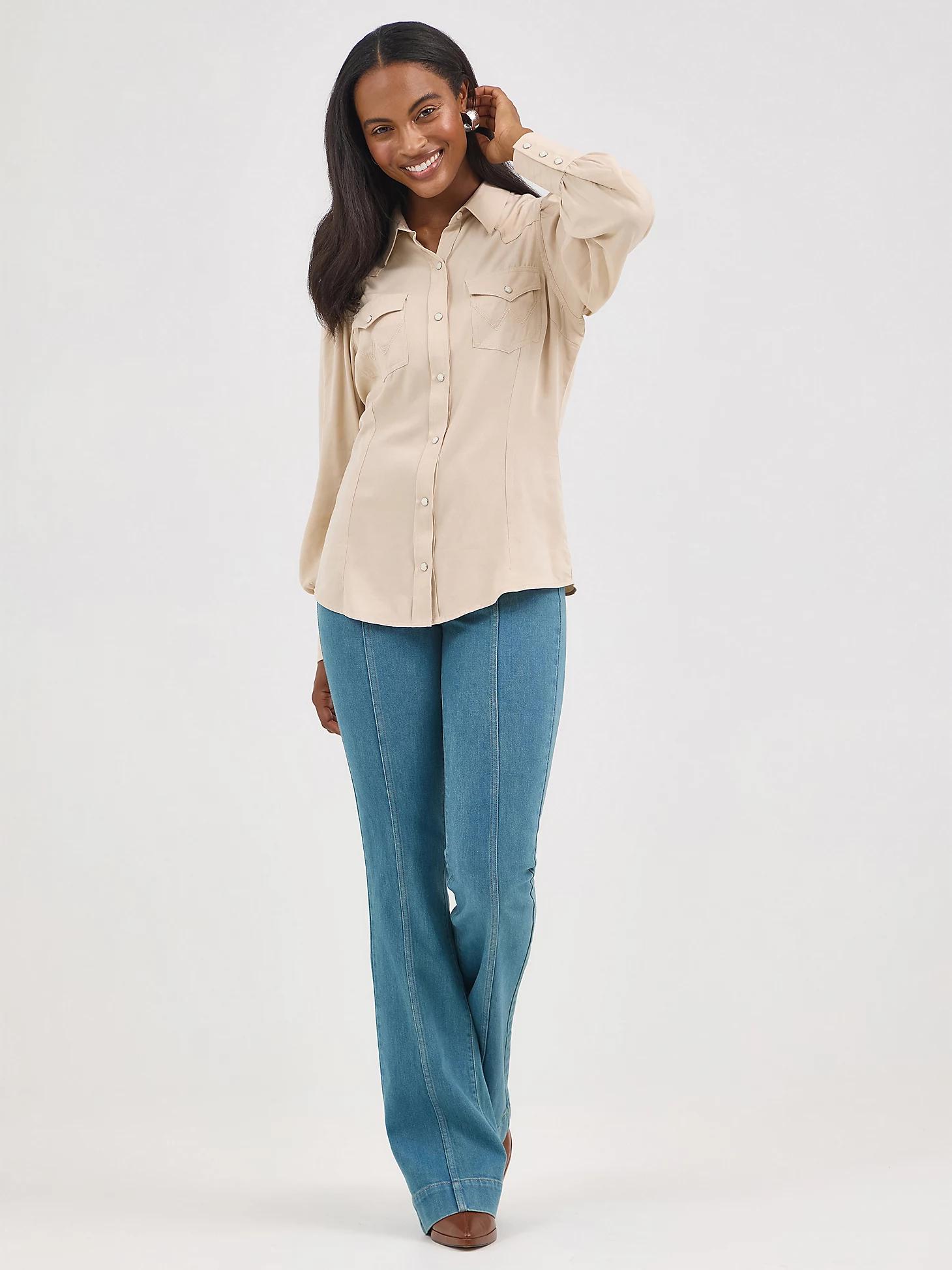 Women's Wrangler Poet Sleeve Western Shirt in Buff Product Image