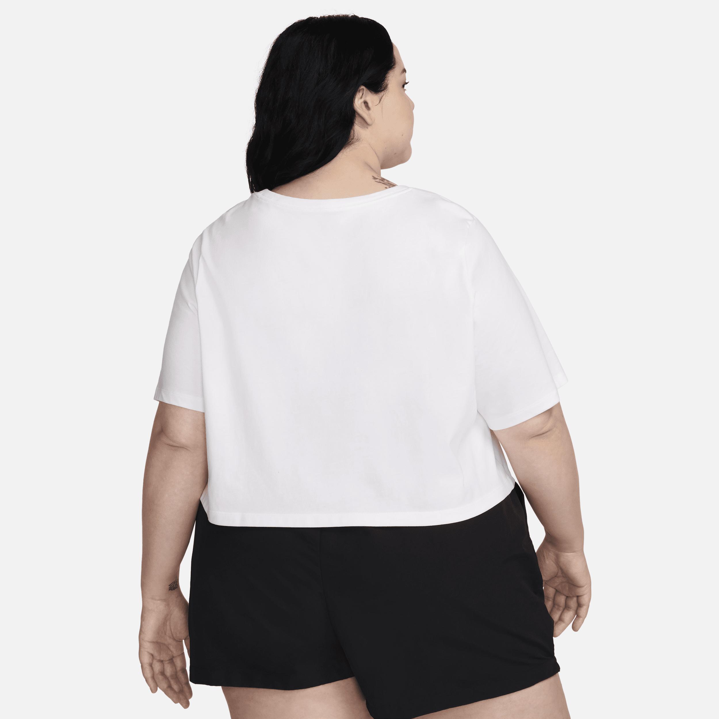 Nike Sportswear Essential Women's Cropped Logo T-Shirt (Plus Size) Product Image