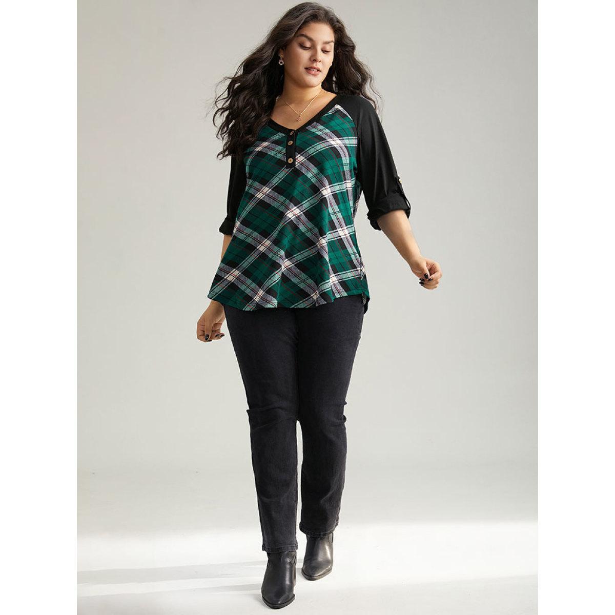 Plus Size Plaid Contrast Roll Raglan Sleeve T-shirt Green Women Casual Contrast Plaid V-neck Festival-Christmas T-shirts BloomChic 22-24/3X Product Image