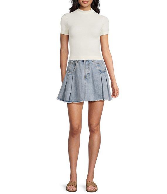 C&V Chelsea & Violet Mock Neck Seamless Knit Crop Top Product Image