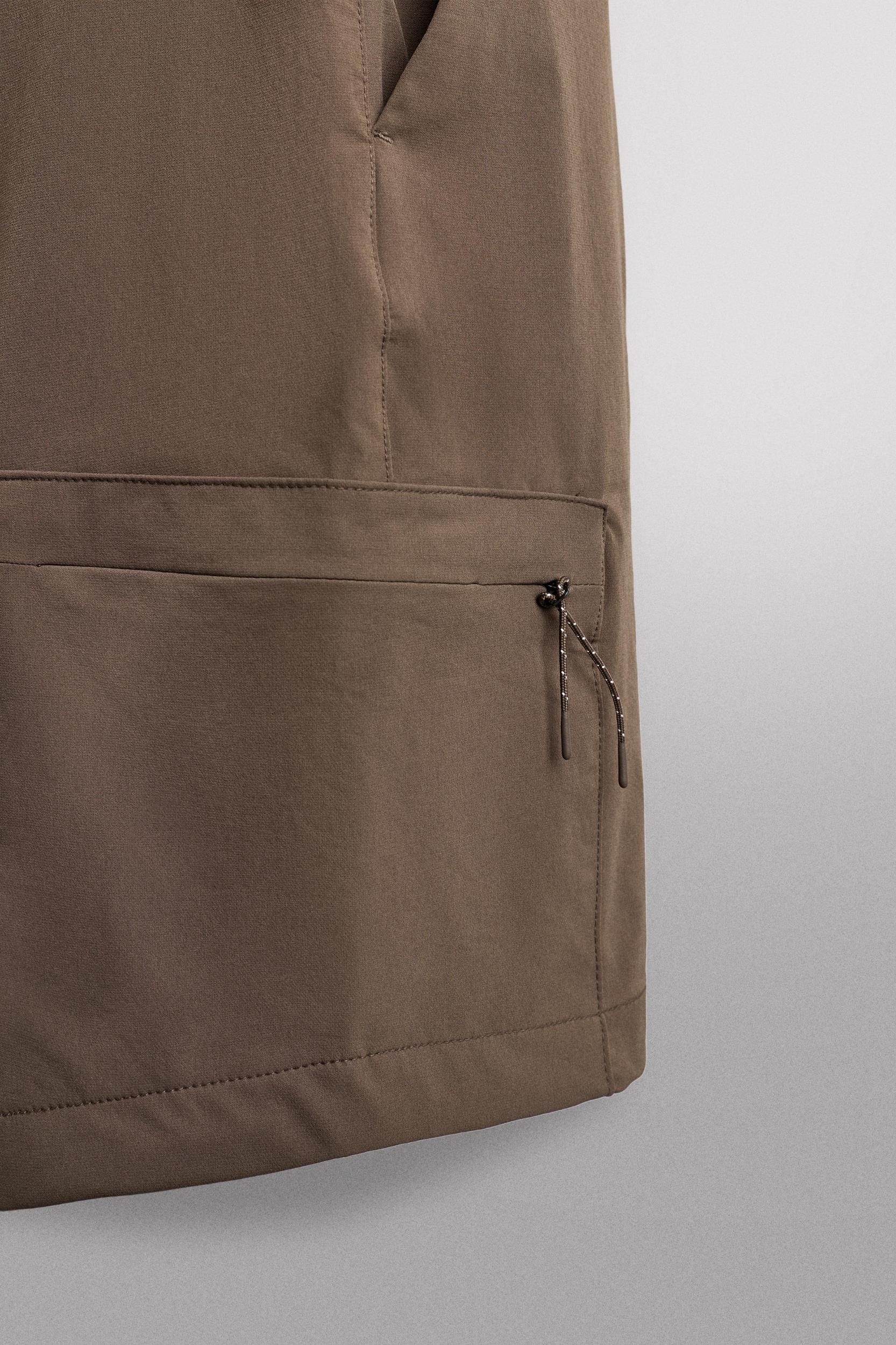TECHNICAL CARGO SHORTS Product Image