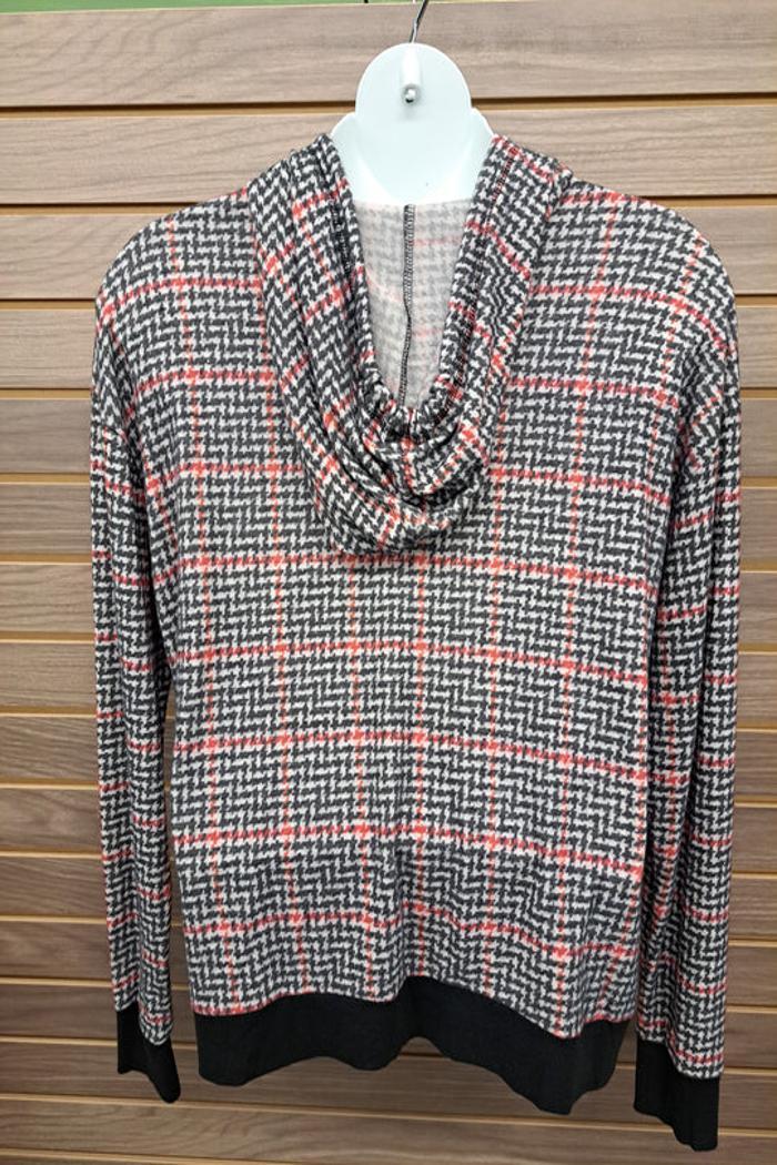 Red & Black Houndstooth Pattern Hoodie Product Image