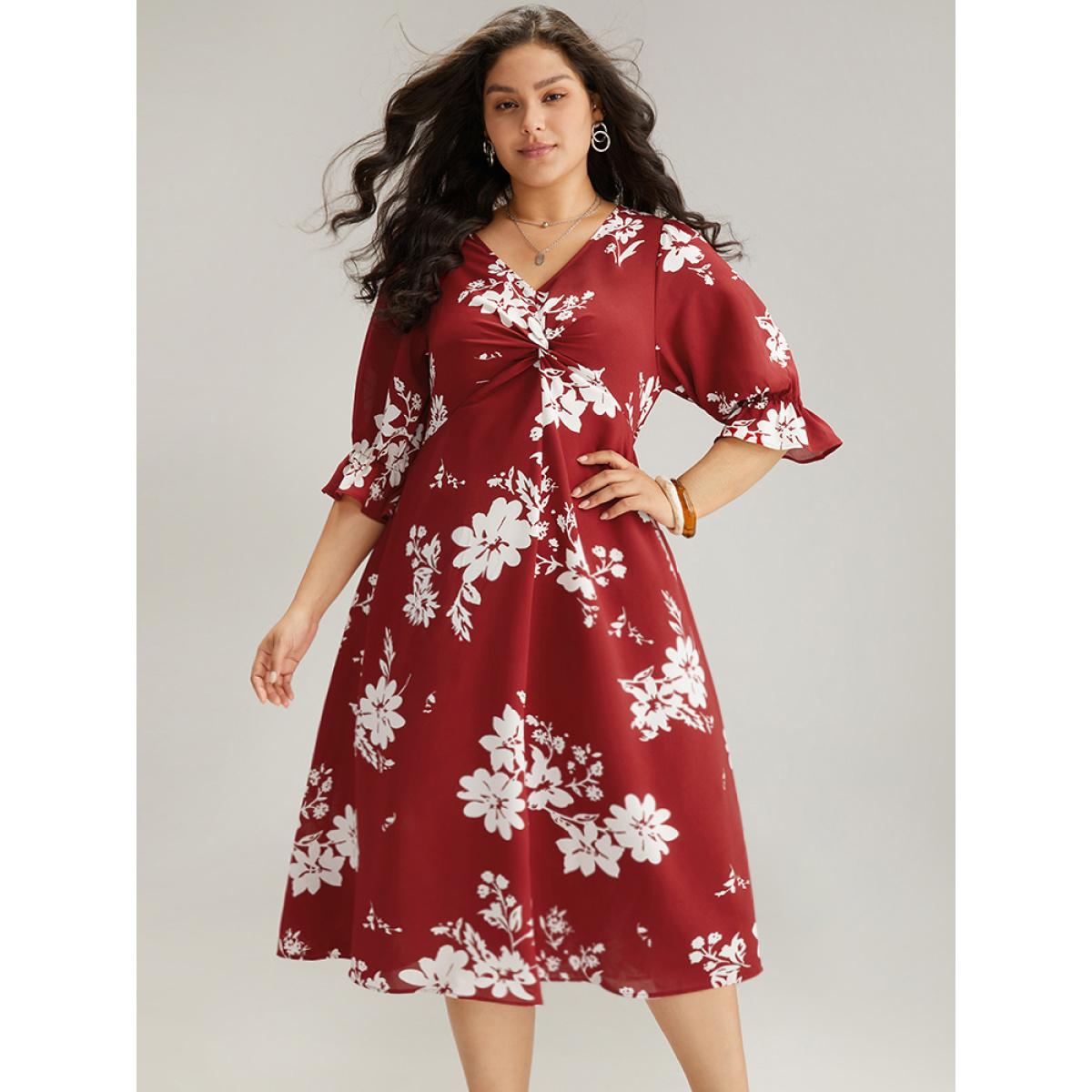Plus Size Silhouette Floral Print Twist Front Pocket Dress Raspberry Women Elegant Printed V-neck Half Sleeve Curvy Midi Dress BloomChic 26/4X Product Image