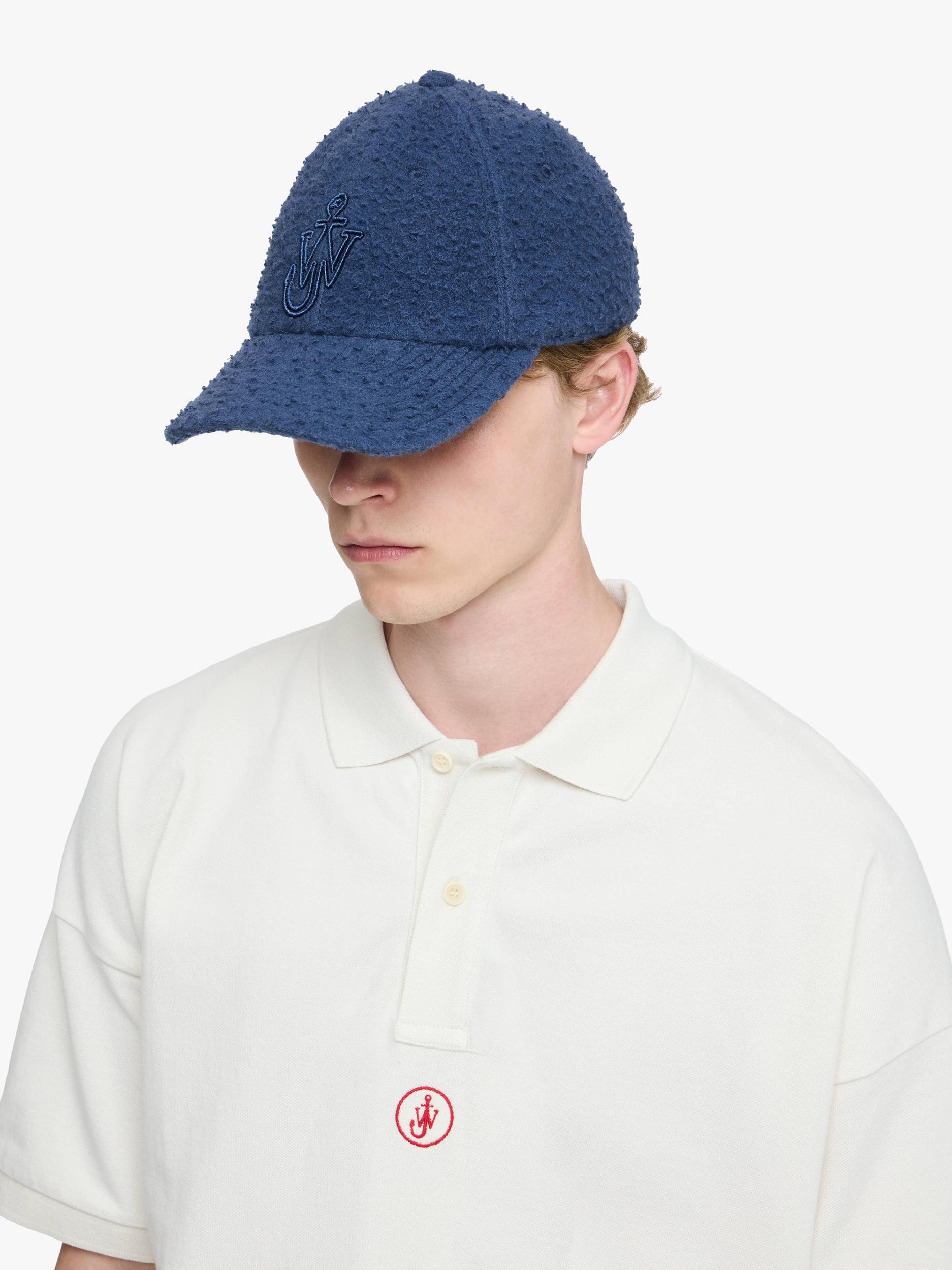BASEBALL CAP Product Image