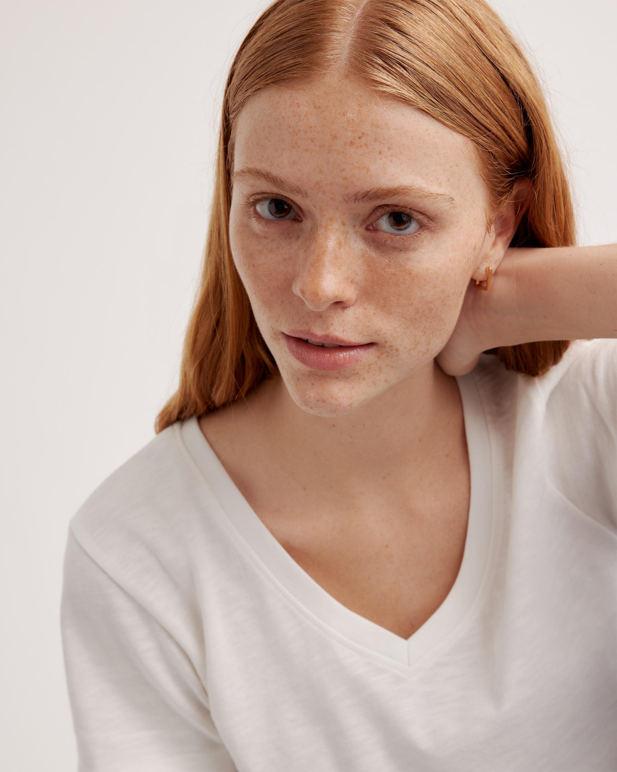 Quince | Women's Slub V-Neck T-Shirt Size XS, Organic Cotton Product Image