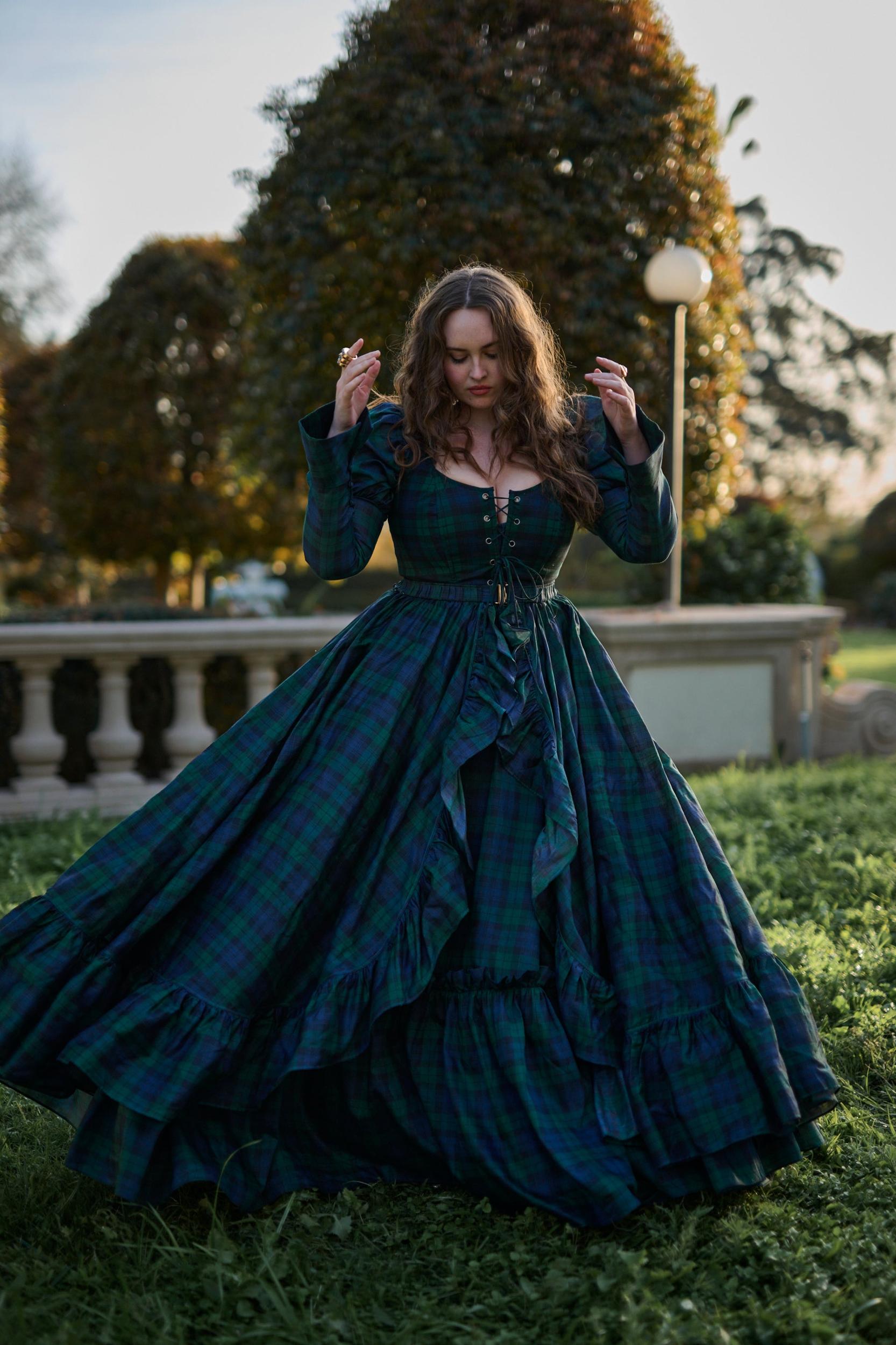 The Scotland Plaid Duchess Tournure Product Image