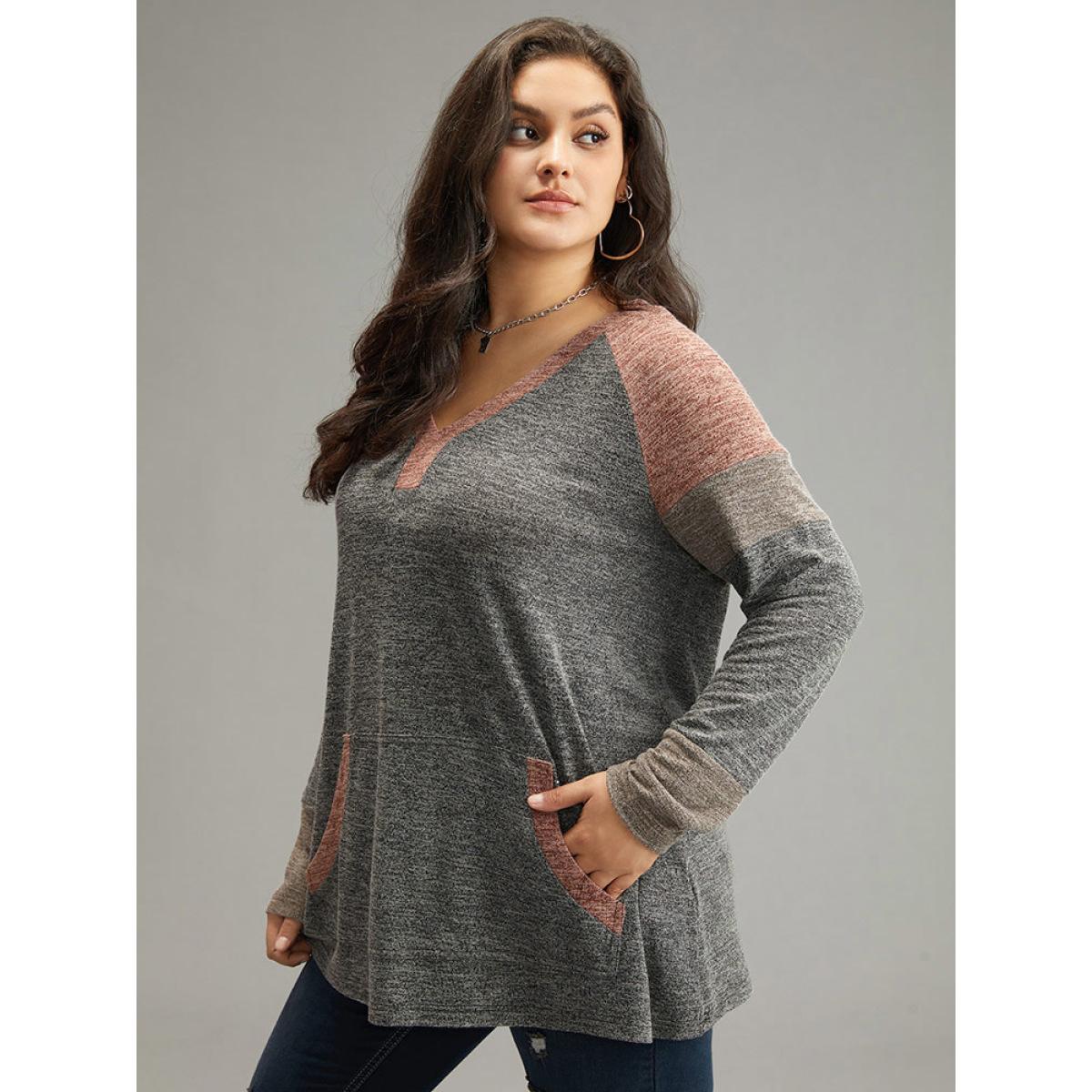 Plus Size Contrast Pocket Raglan Sleeve T-shirt Multicolor Women Casual Contrast Plain Dailywear T-shirts BloomChic 22-24/3X Product Image