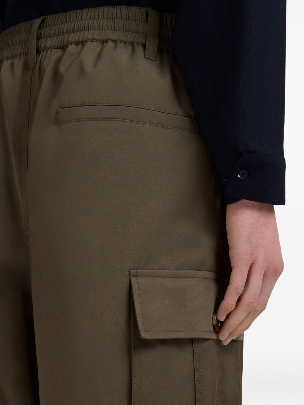 cargo-pockets pants Product Image