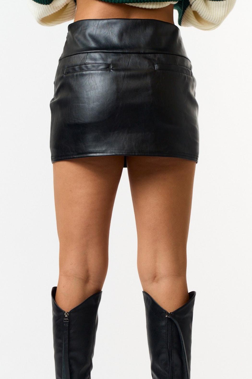 Bow Det Leather Skort Product Image