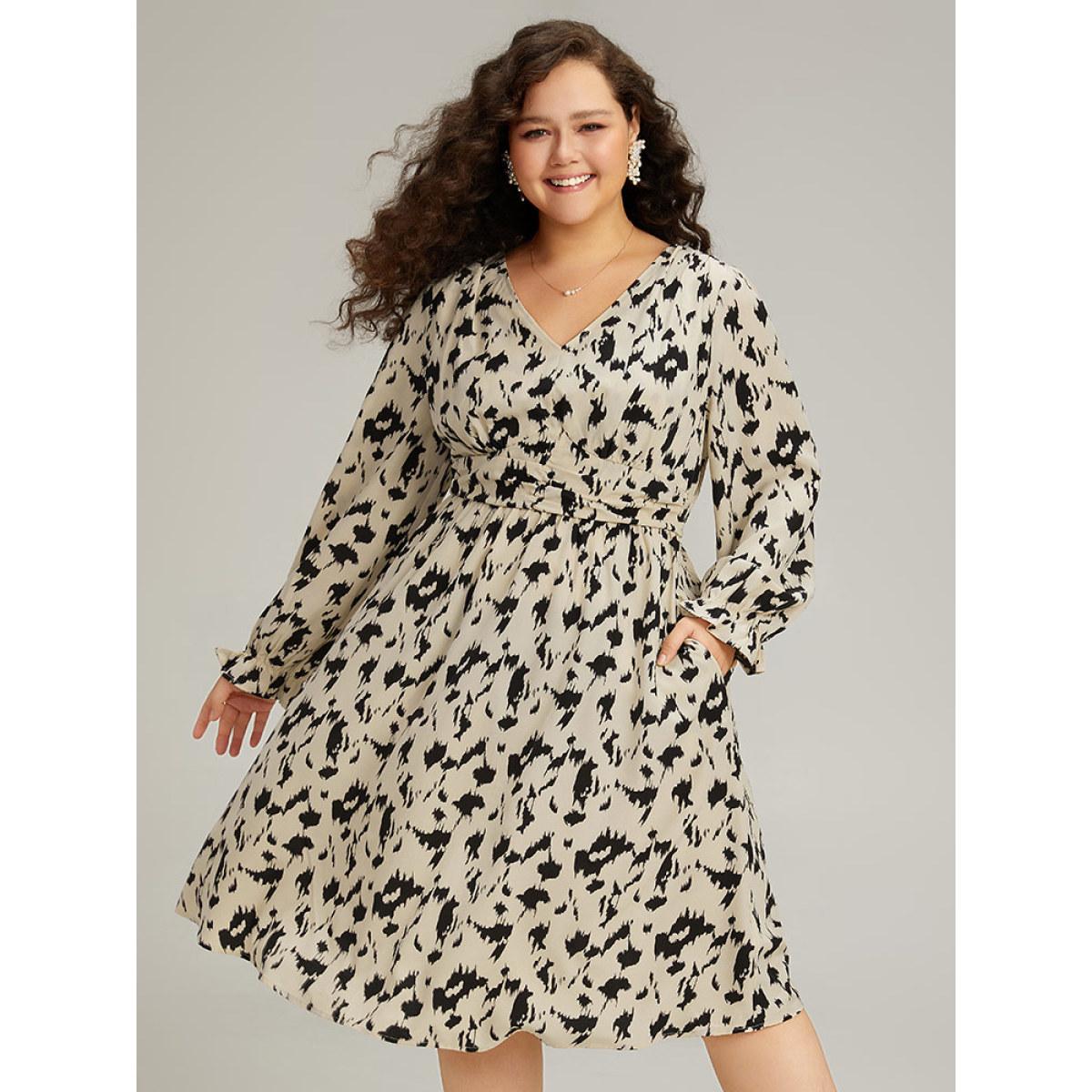 Plus Size Geometric Contrast Belted Elastic Cuffs Dress Apricot Women Elegant Elastic cuffs V-neck Long Sleeve Curvy Midi Dress BloomChic 26/4X Product Image