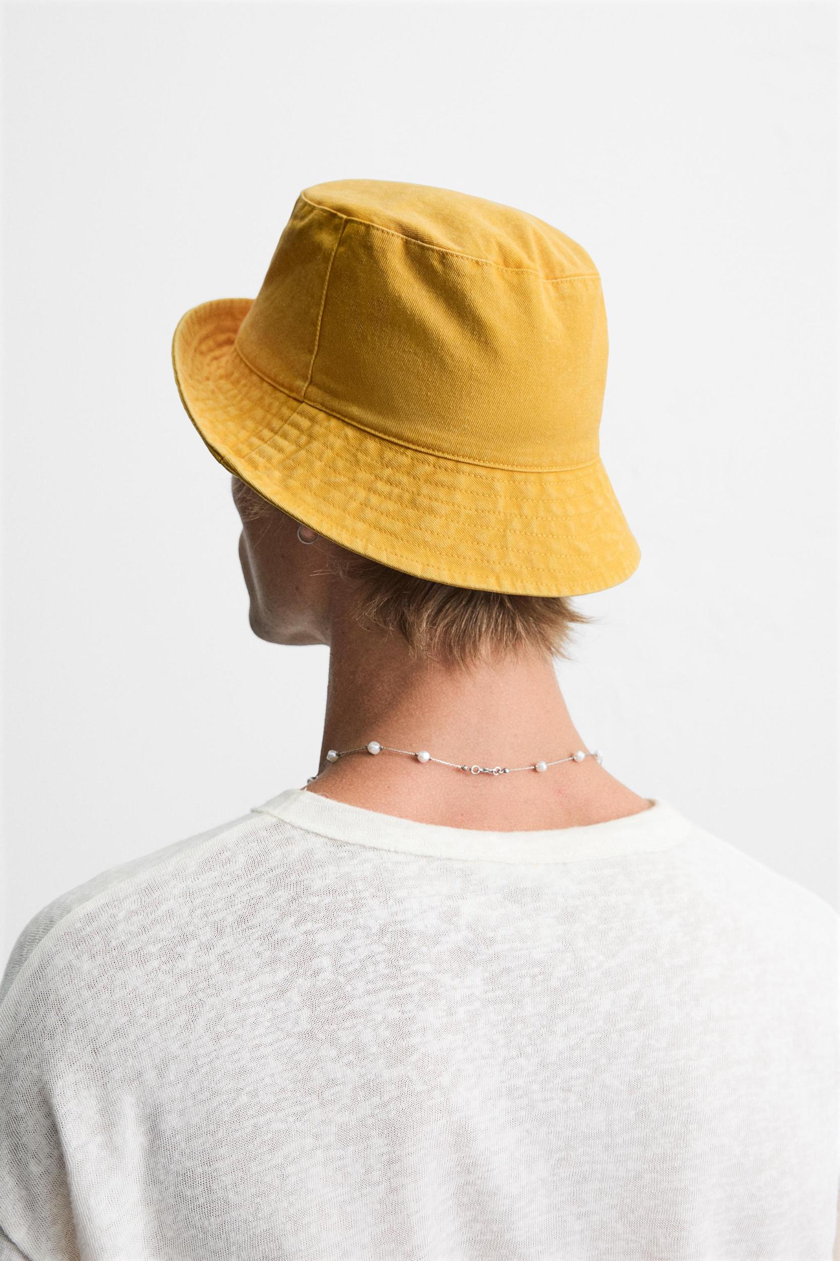 CONTRAST EMBROIDERY BUCKET HAT Product Image