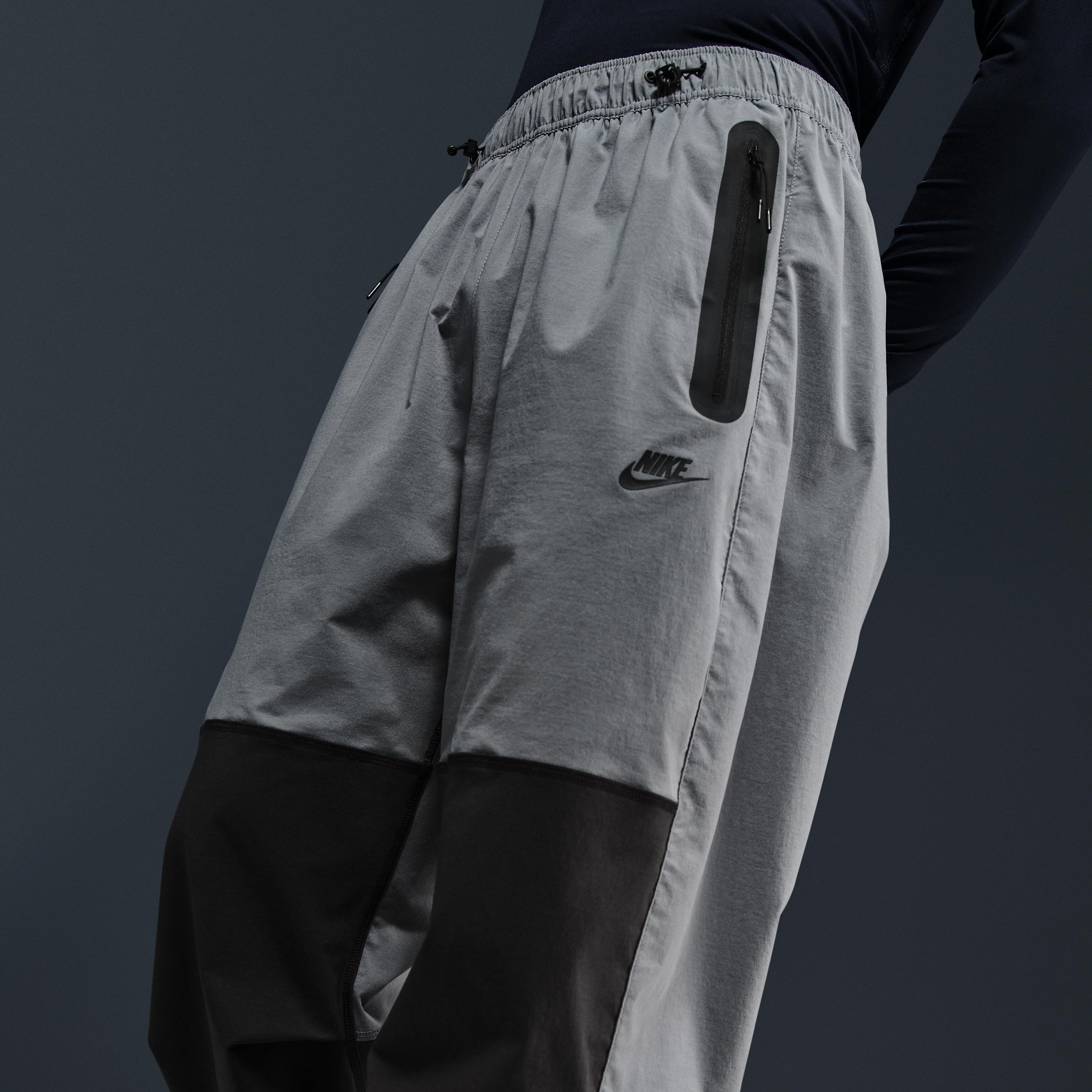 Nike Mens Tech Woven Oversized Pants | HM7158-065 Product Image