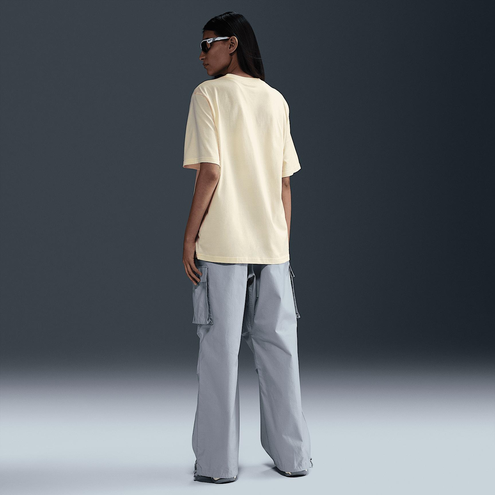 Nike Sportswear Essential Women's T-Shirt Product Image