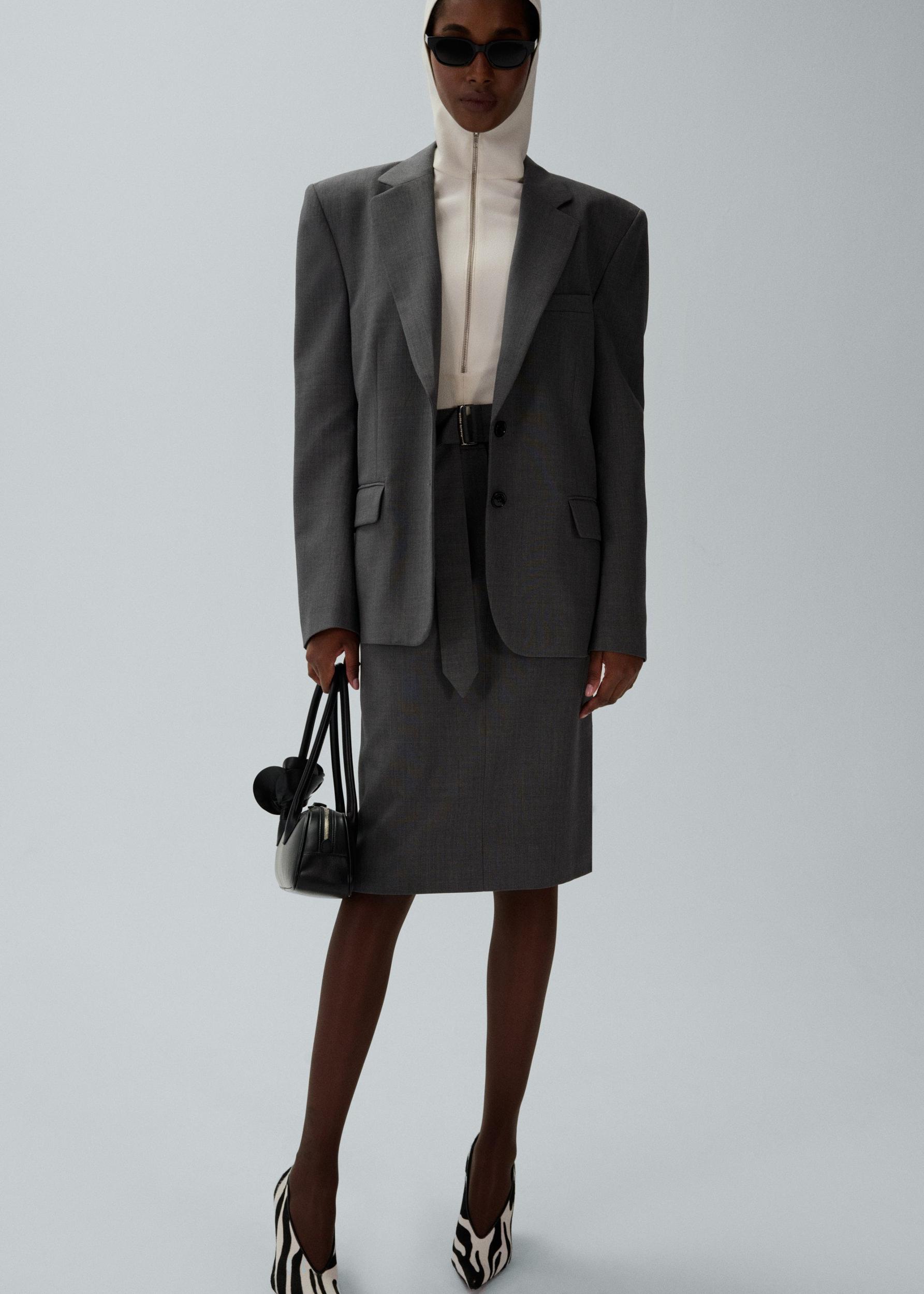Boxy oversized blazer in grey Product Image