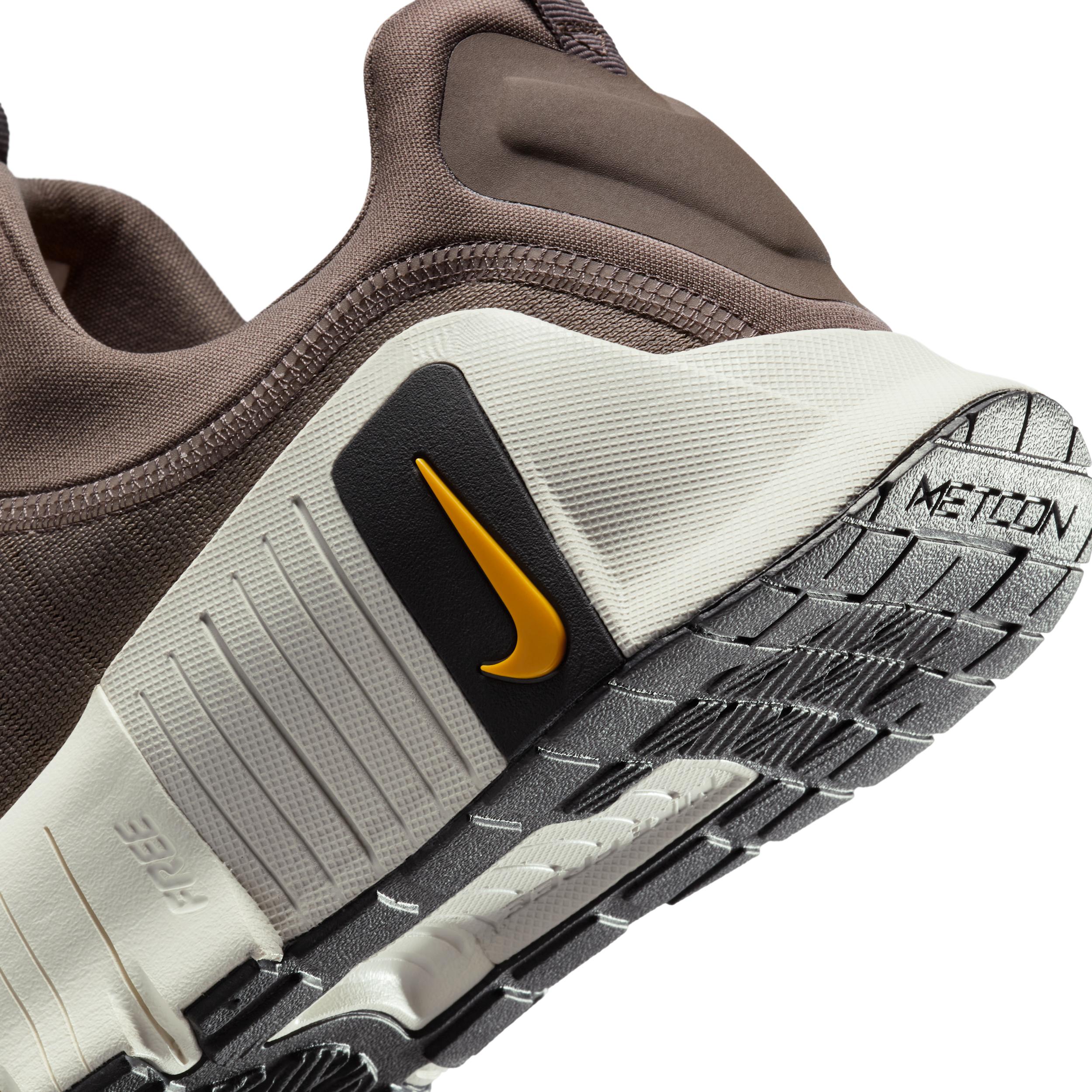 Nike Mens Free Metcon 6 Workout Shoes | FJ7127-701 Product Image