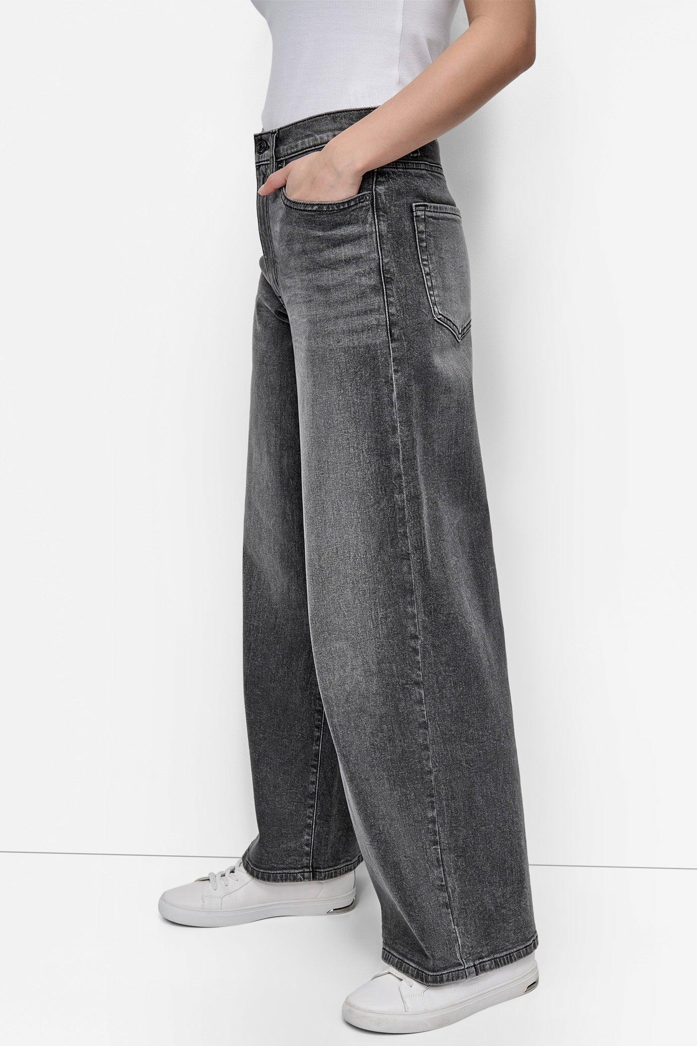 HIGH-RISE TAILORED WIDE-LEG JEAN Product Image