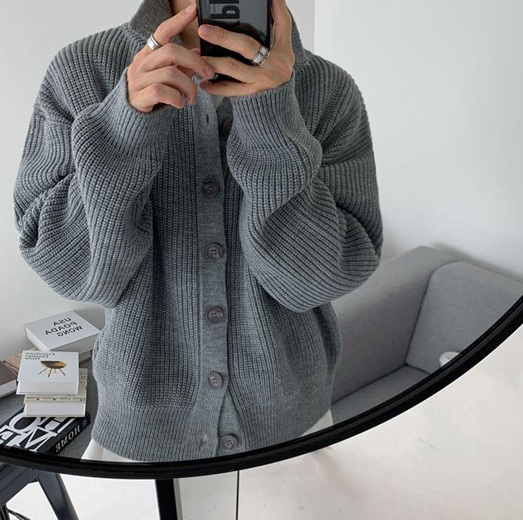 RT No. 5550 GRAY KNITTED FULL BUTTON-UP SWEATER Product Image