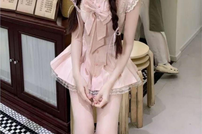 Sleeveless Collared Plain Bow Detail Romper Product Image