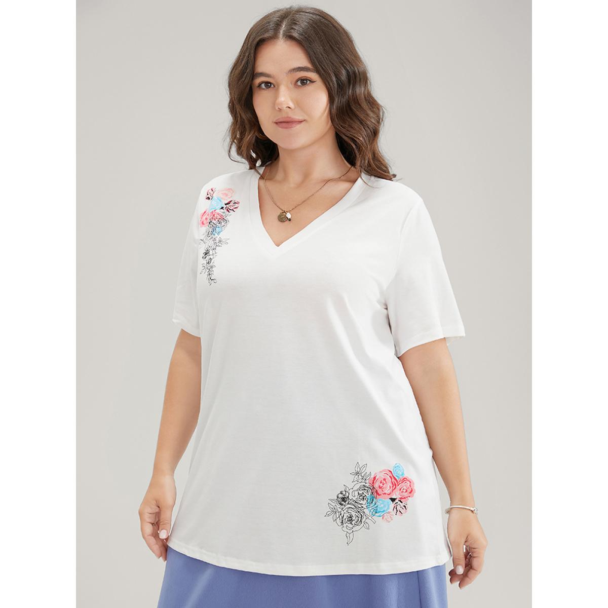 Plus Size Floral Printed Contrast V Neck T-shirt White Women Casual Printed Floral V-neck Dailywear T-shirts BloomChic 22-24/3X Product Image